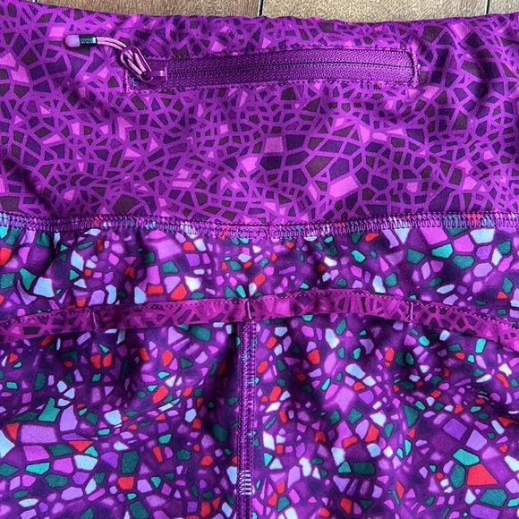LULULEMON💫Women’s Plum Paradise Camo Geo Regal Run Times Shorts - Picture 10 of 16